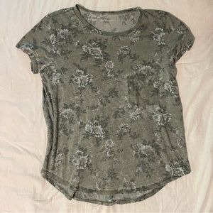 American Eagle green crewneck T-shirt